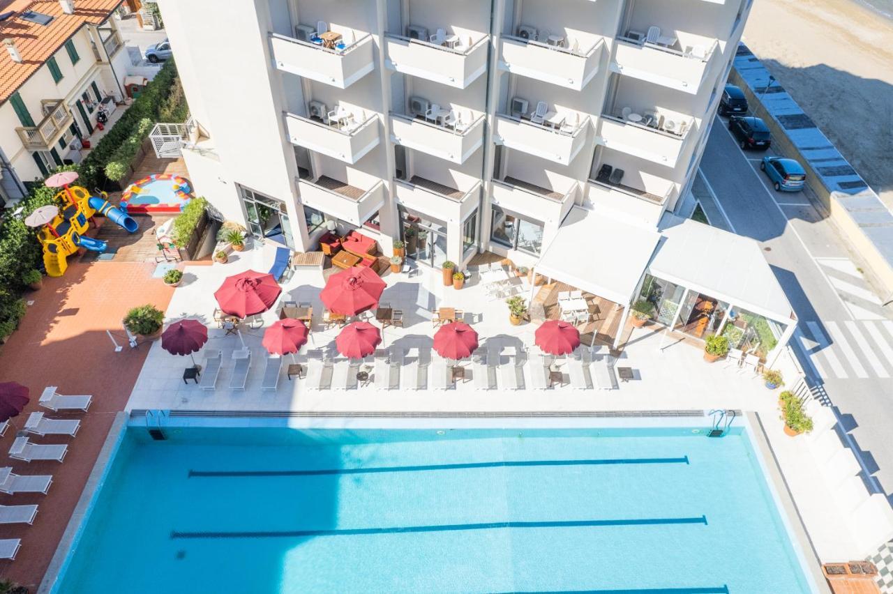 Unahotels Imperial Sport Hotel Pesaro Ngoại thất bức ảnh