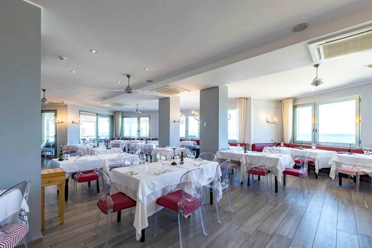 Unahotels Imperial Sport Hotel Pesaro Ngoại thất bức ảnh