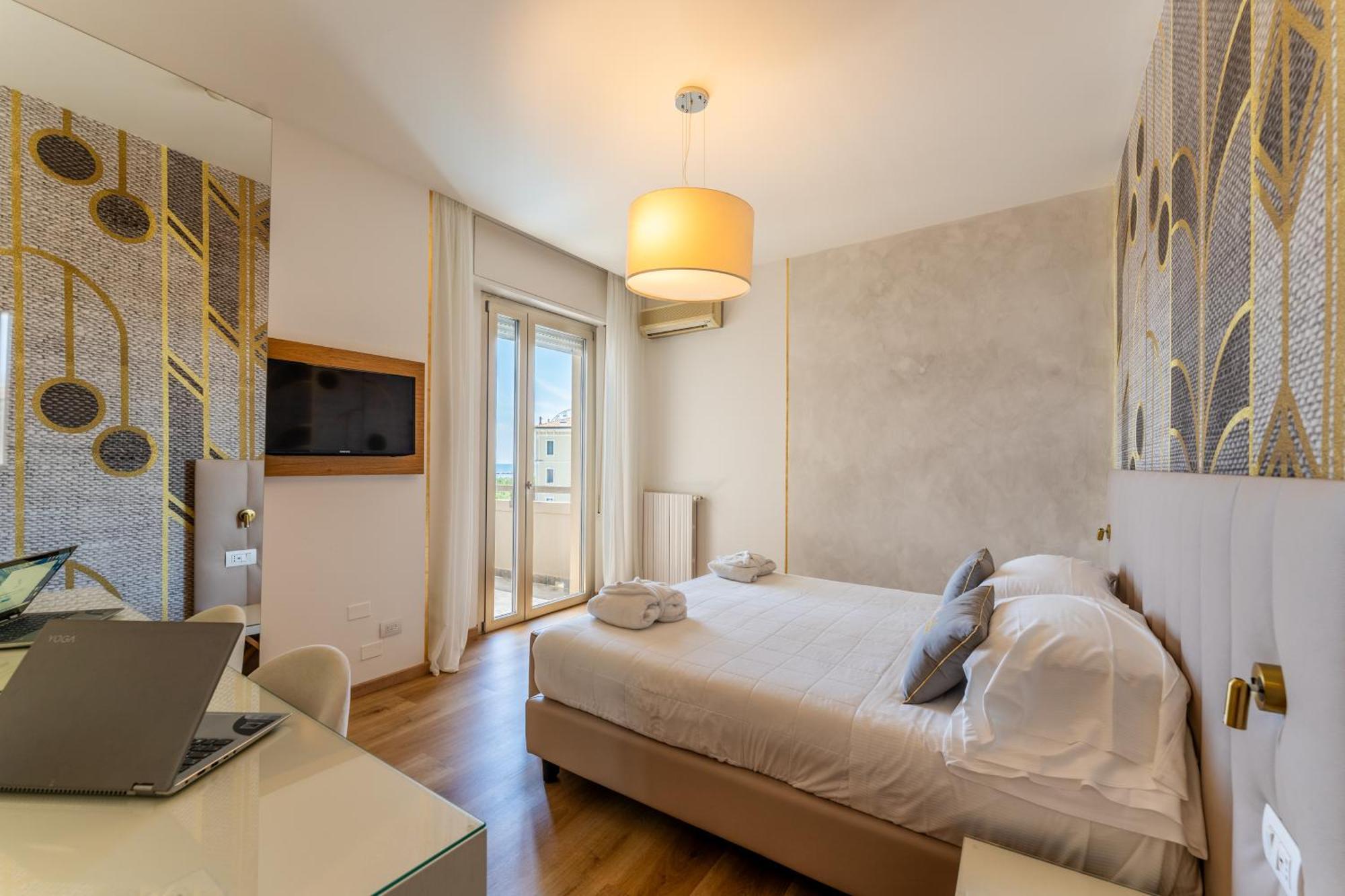 Unahotels Imperial Sport Hotel Pesaro Ngoại thất bức ảnh