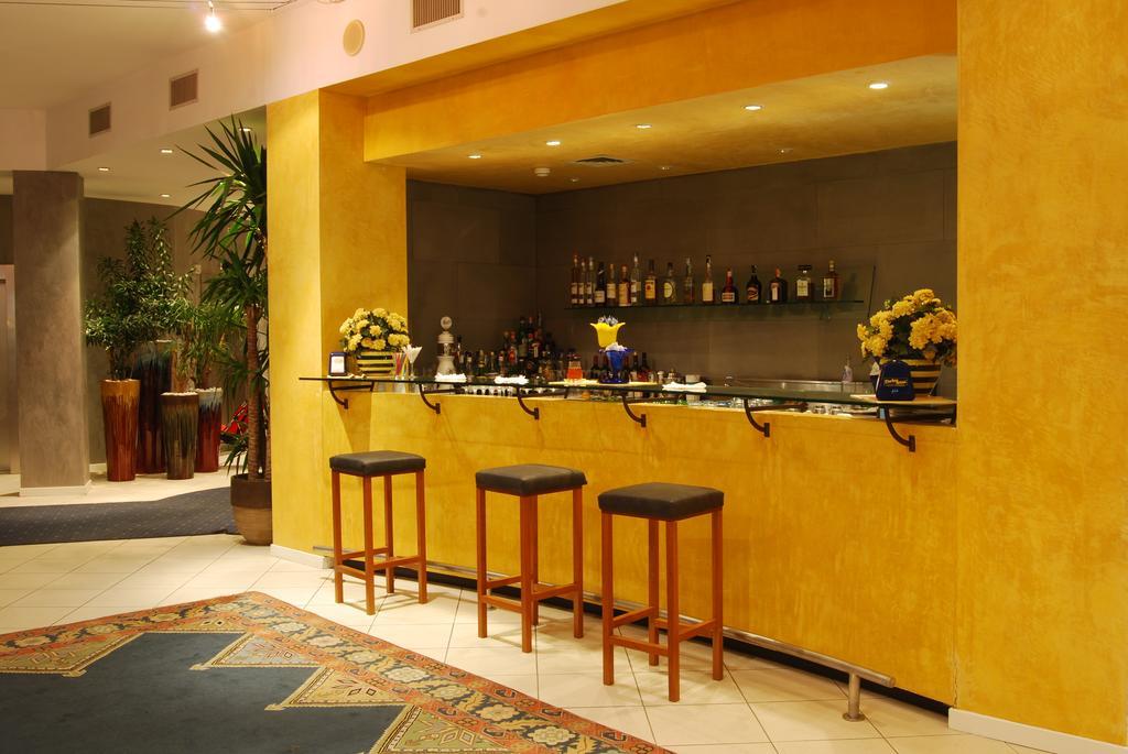 Unahotels Imperial Sport Hotel Pesaro Ngoại thất bức ảnh