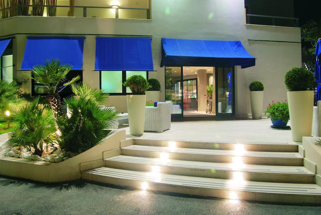 Unahotels Imperial Sport Hotel Pesaro Ngoại thất bức ảnh